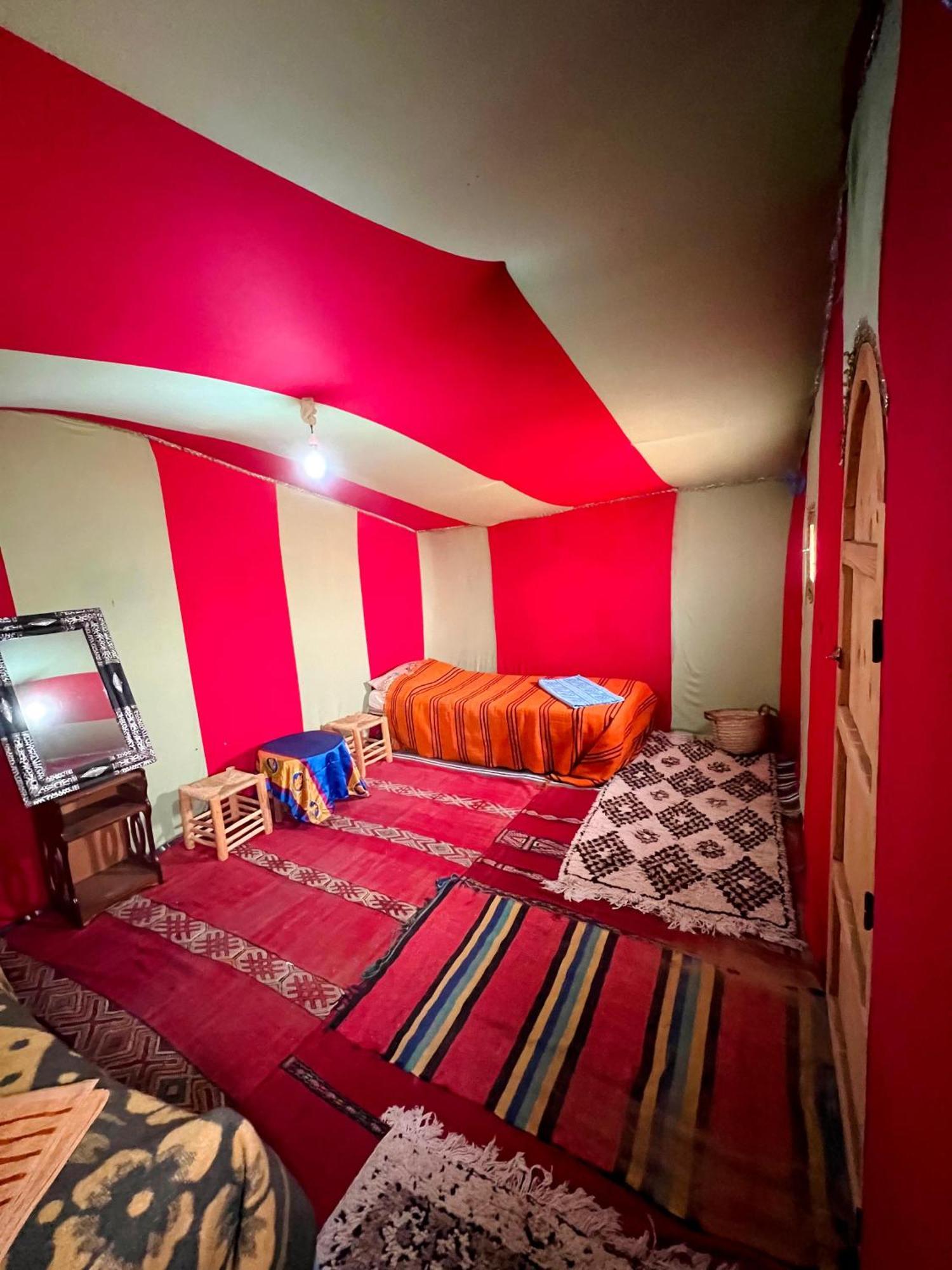 Camp Mbark Authentic Hotel M'Hamid Ngoại thất bức ảnh